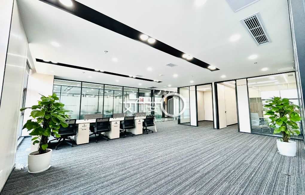 兩江新區(qū)創(chuàng)意公園旁萬邦國新中心寫字樓出租，精裝全配隨時看房